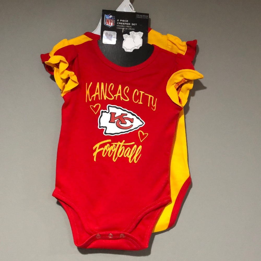 NFL Kansas City Chiefs 2pc creeper set NWT size 3/6months